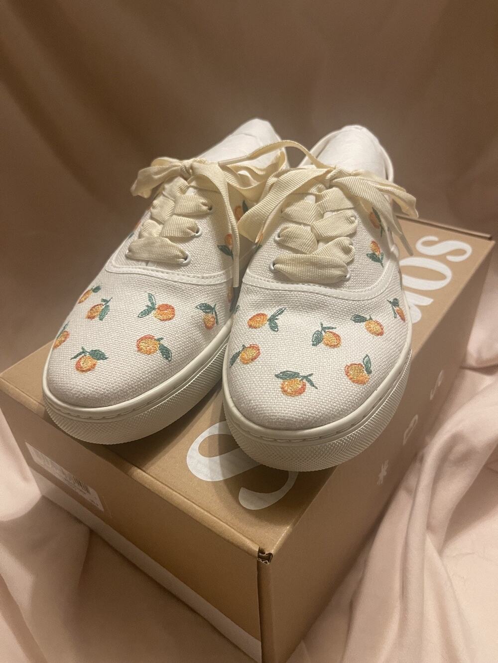 Soludos Women’s 7 Woven Lace-Up Ivory Marin Embroidered Sneaker New in Box